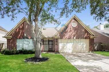 2110 Castle Drive 4 Beds House for Rent Photo Gallery 1